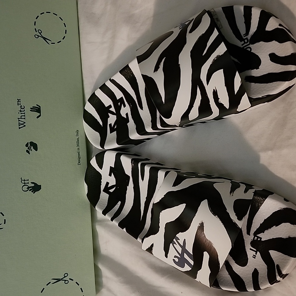 Authentic Off White Slides Size 36 New in Box